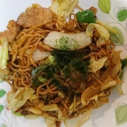 野菜たっぷりのソース焼きそば作りました♡